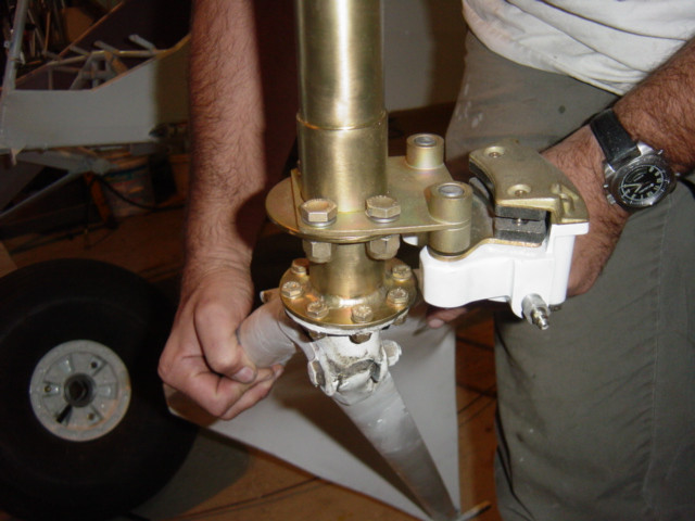 Click image for larger version

Name:	brake adapter4.jpg
Views:	86
Size:	78.7 KB
ID:	180813