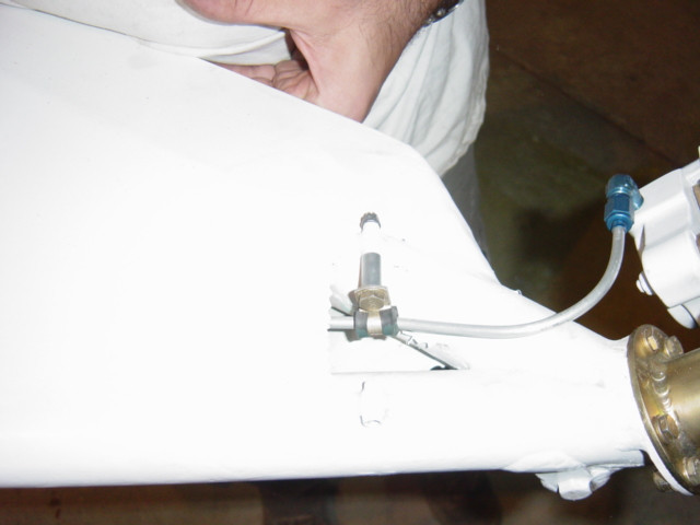 Click image for larger version

Name:	brake line.jpg
Views:	96
Size:	45.1 KB
ID:	180814
